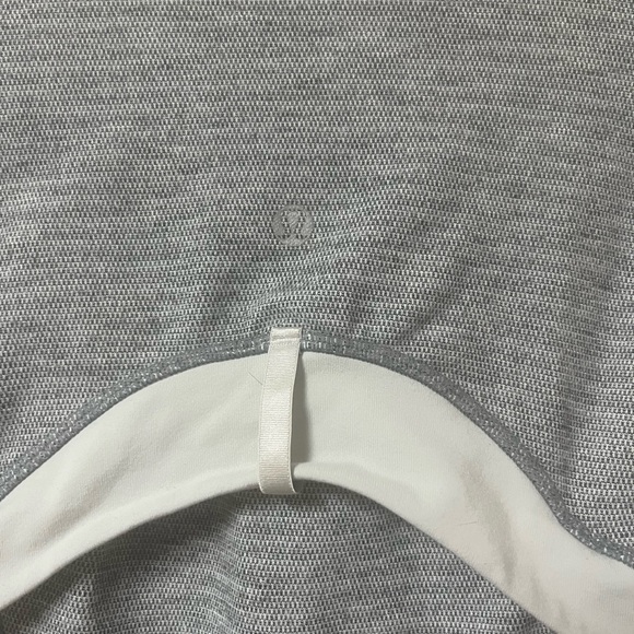 Lululemon define jacket size 6 - Picture 5 of 6